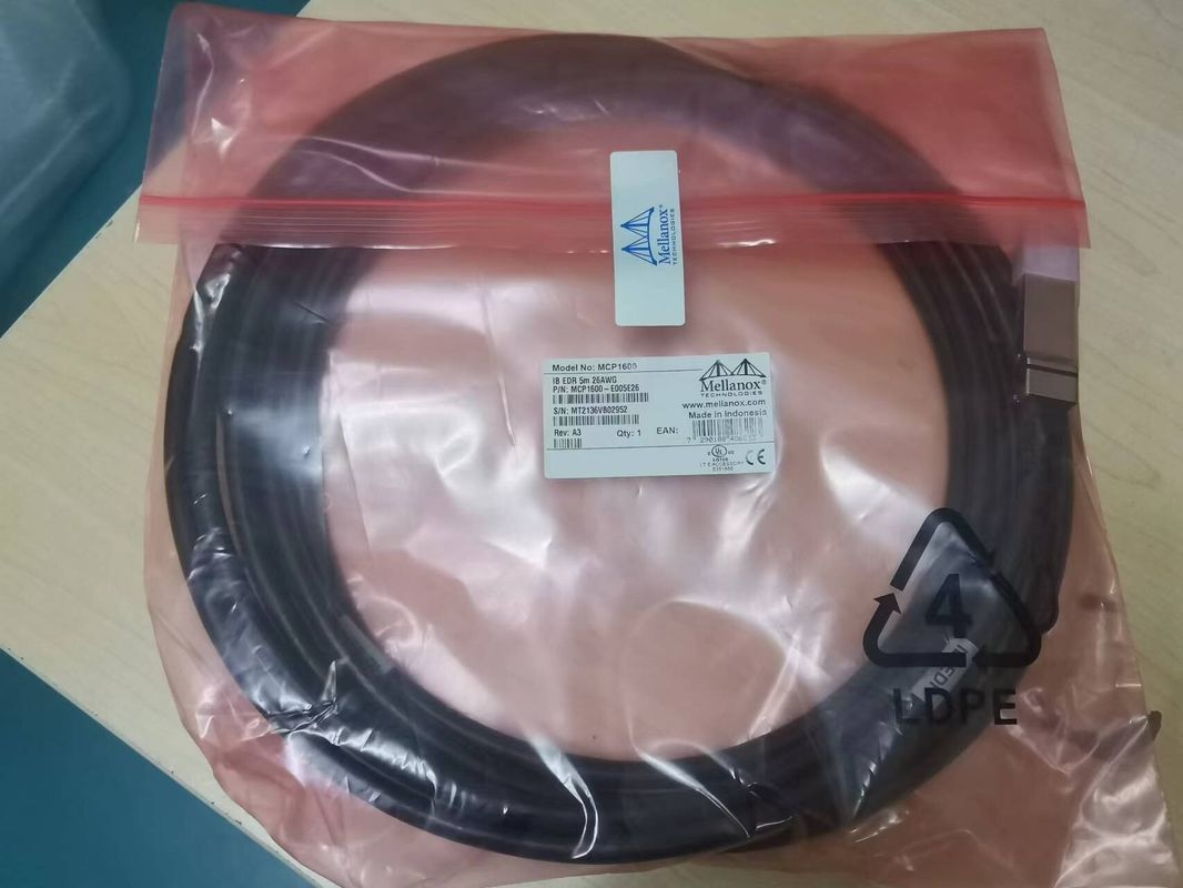 Câble cuivre direct de l'attache MCP1600-E003E26 InfiniBand EDR jusqu'à 100Gb/S QSFP28 3m 26AWG noir